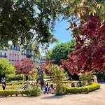 Rooftop Triplex With Garden At Notre Dame